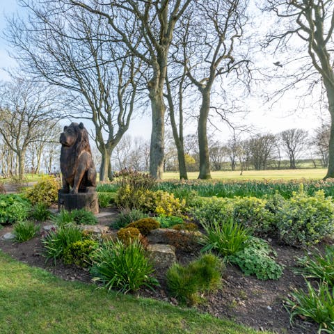 Stroll through pretty Glen Gardens, right on your doorstep