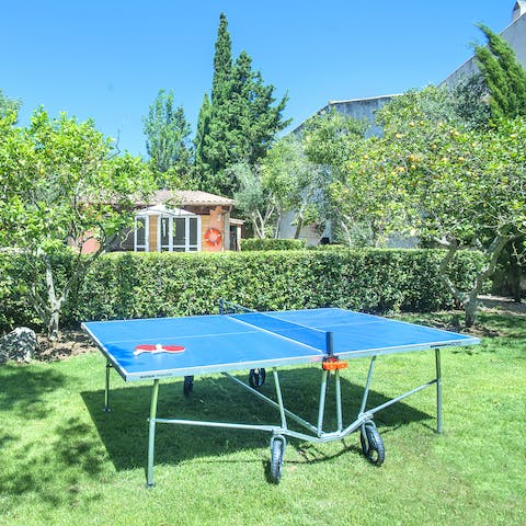 Begin a table tennis tournament in the lull before lunchtime