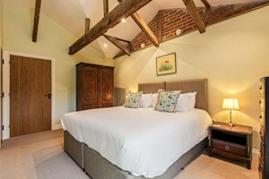 Thames & Timber image 10