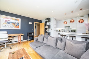 Bermondsey Blue image 15
