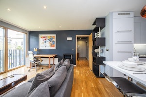 Bermondsey Blue image 14