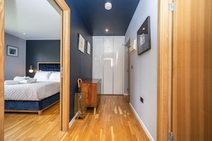 Bermondsey Blue image 6