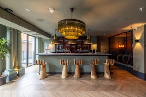 An Urban Retreat image 9
