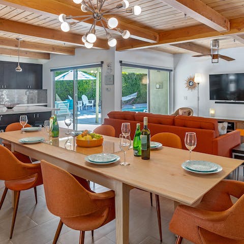 Organise delicious communal feasts in the dining area