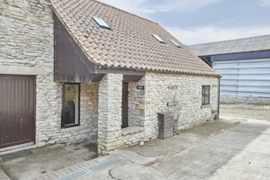 Whispering Pines Cottage image 6