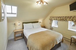 Whispering Pines Cottage image 2
