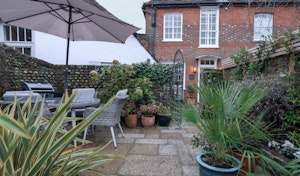 Courtyard Breakfast image 14