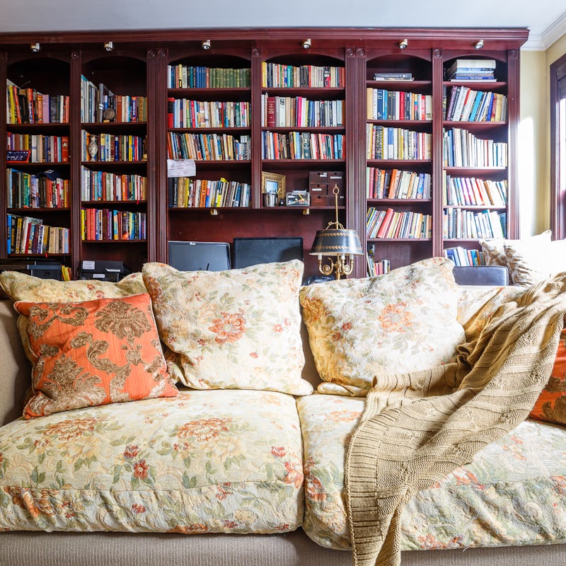 A library sure to impress book worms