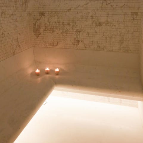 Immerse yourself in the serenity of the hammam 