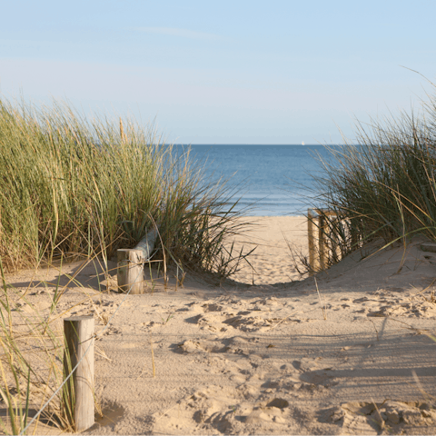 Walk to the beach in just fifteen minutes