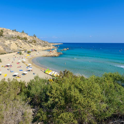 Enjoy a picnic along the sands of Green Bay, it's just 700m away