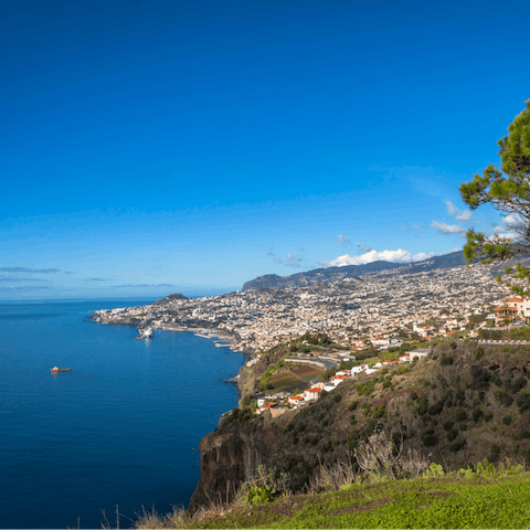 Make the most of your fabulous Funchal location and spend the day at the beach or exploring the historic Palheiro Garden – mere minutes away