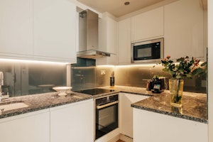 Kensington Bloom image 10