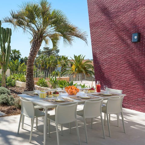 Spend a day at home and dine alfresco on the terrace