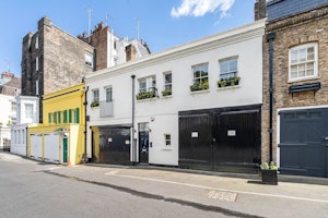 Mayfair Mews image 12