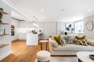 Mayfair Mews image 9