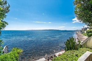 Cannes Seafront image 8