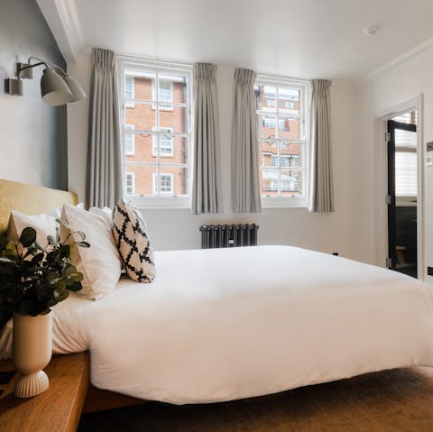 Get a good night's rest in the plush bed and wake up ready for more London adventures 