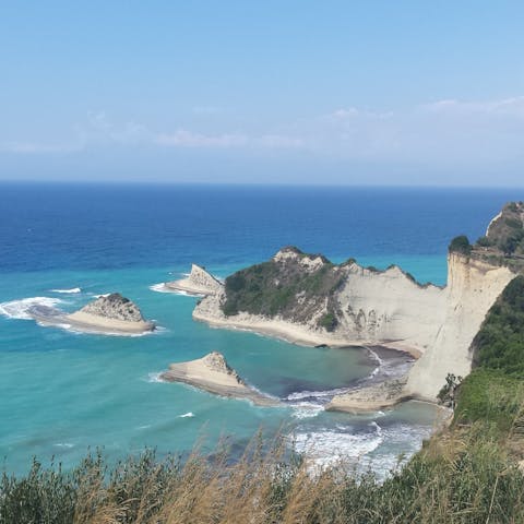 Walk just 150m to secluded Kanouli beach