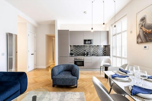Regent & Brick image 12