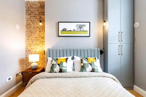 Regent & Brick image 4