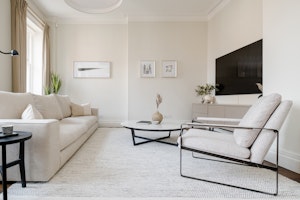 Knightsbridge Square image 9
