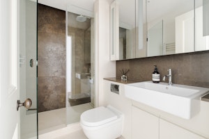 Knightsbridge Square image 2