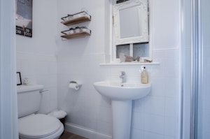 The Olde Landing image 3