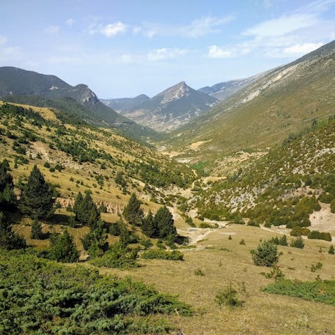 Hike the beautiful mountains of the Aran Valley