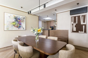 The Eiffel Pad image 2