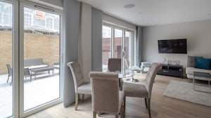 Regency Mews V image 9