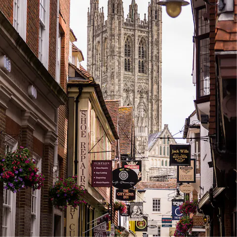 Stay just a four-minute drive away from Canterbury's historic centre