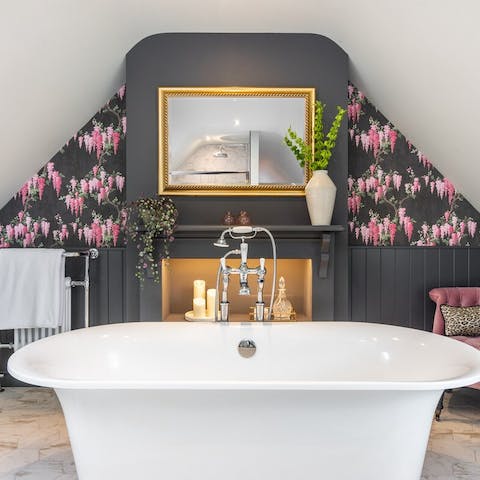 Sink into the roll-top bath at the end of a long day of walking
