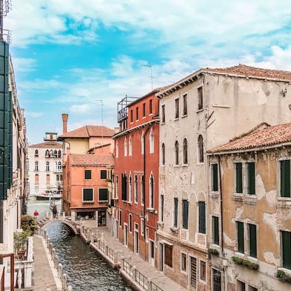 Take in the beautiful views of one of Venice's canals from this home