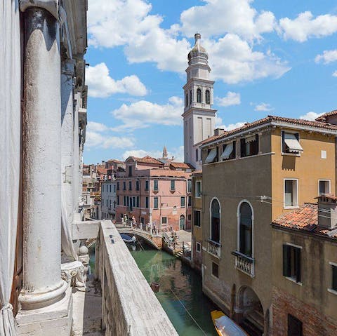 Enjoy fantastic views of the San Giorgio Maggiore from the balcony