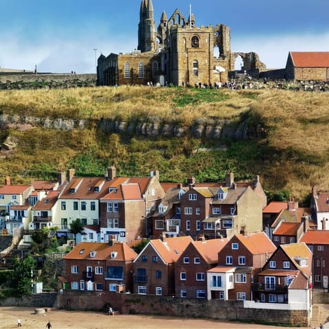 Explore the picture-perfect beach town of Whitby from your central location