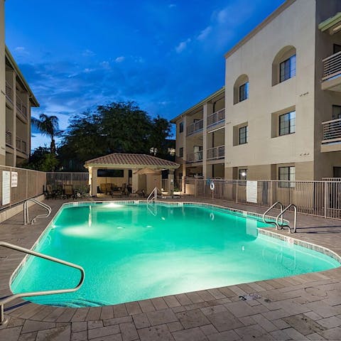 Take a refreshing dip in the shared pool