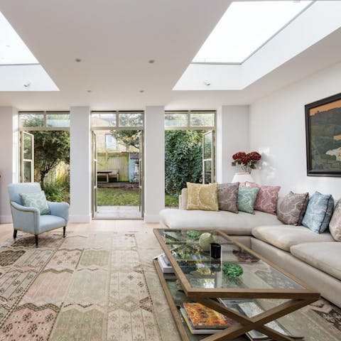 Unwind in style in this bright, modern Fulham home