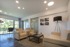 Golden Hill Riviera image 15