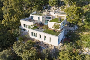 Golden Hill Riviera image 4