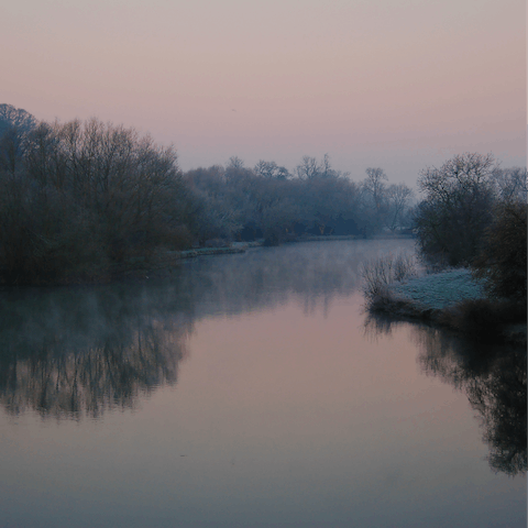 Enjoy picturesque Thames-side strolls