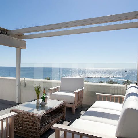 Live the high life on your own sea-view roof terrace