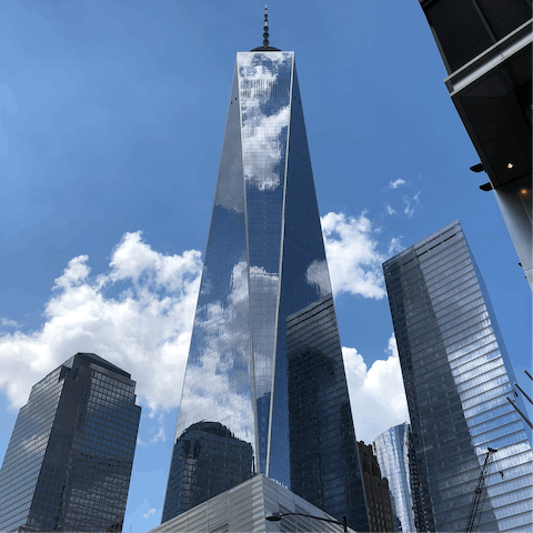 Explore FiDi on foot – Freedom Tower is a ten-minute walk