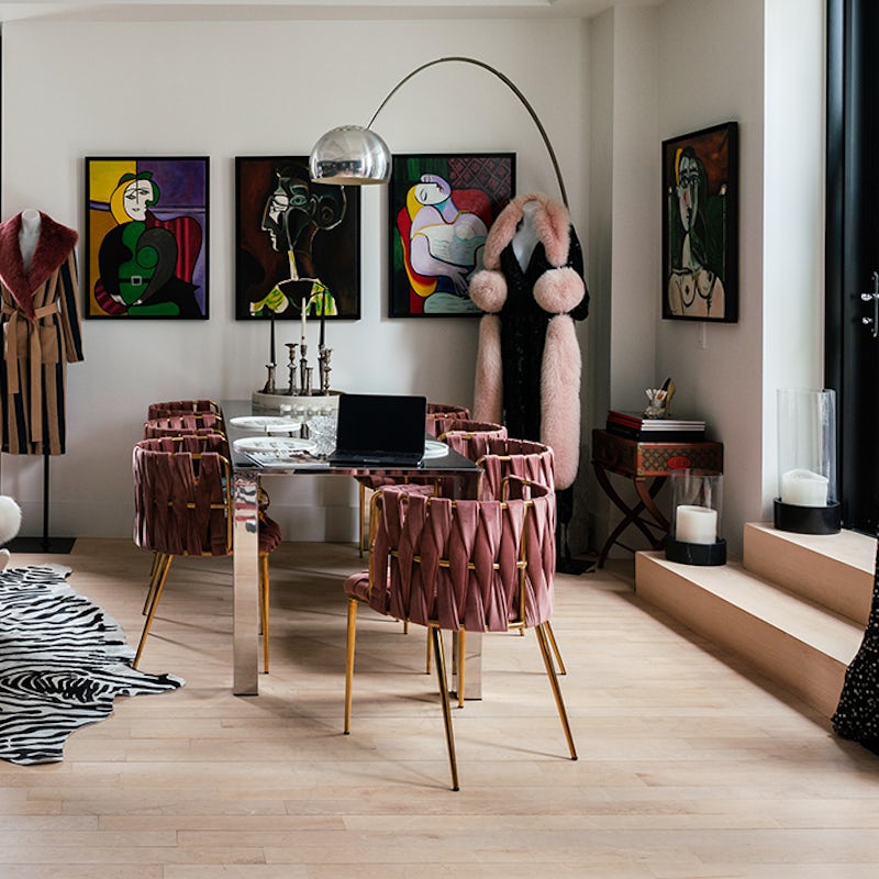 Let a private chef take the reins for a glamourous dinner party,