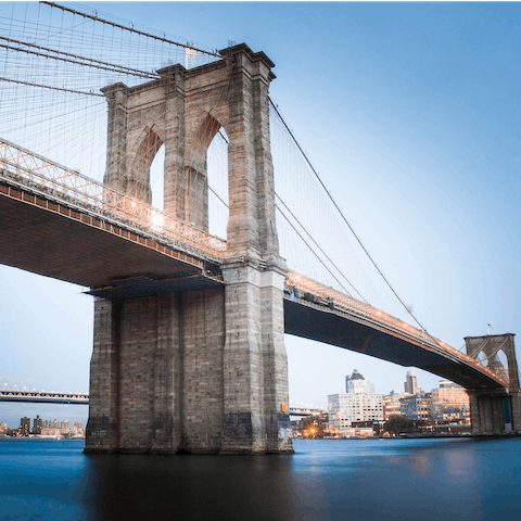 Take an pre-dinner stroll over Brooklyn Bridge, just a twelve-minute stroll from your door