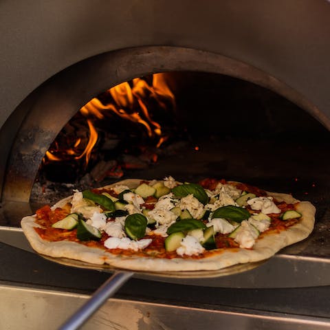 Taste authentic Italian pizza – reachable within as little as a five-minute walk
