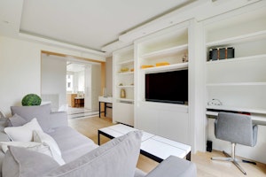 Eiffel Tower Eyeline image 3