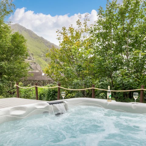 Experience a wonderful state of relaxation whilst soaking in the hot tub