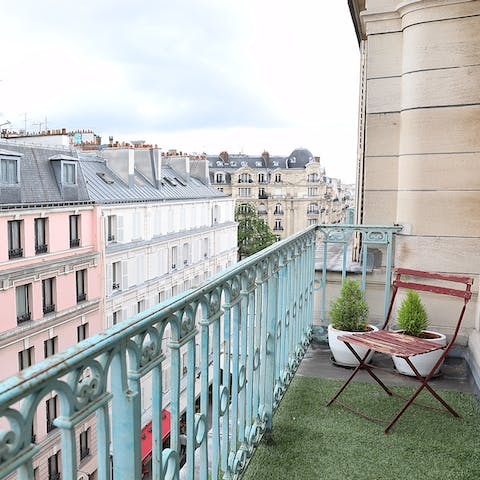 Take your pick from three balconies with city views