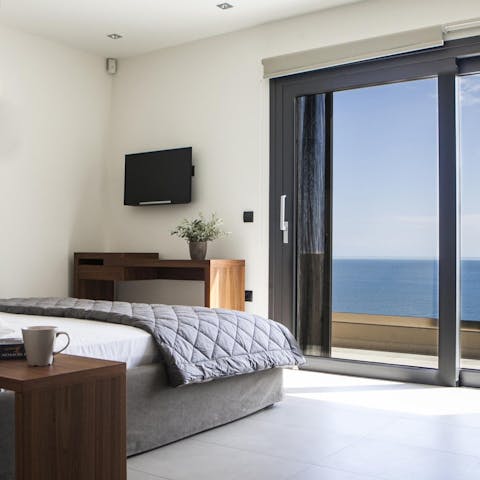 Wake up to sea views each morning from the bedrooms, all boasting en-suites
